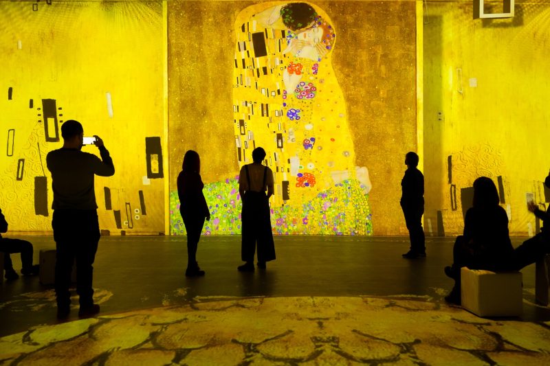 Gustav Klimt varázslatos világa testközelből
